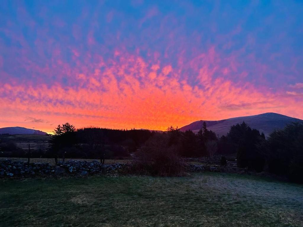 The Old Stables - A Gem Surrounded By Mountains! Villa Caernarfon Bagian luar foto